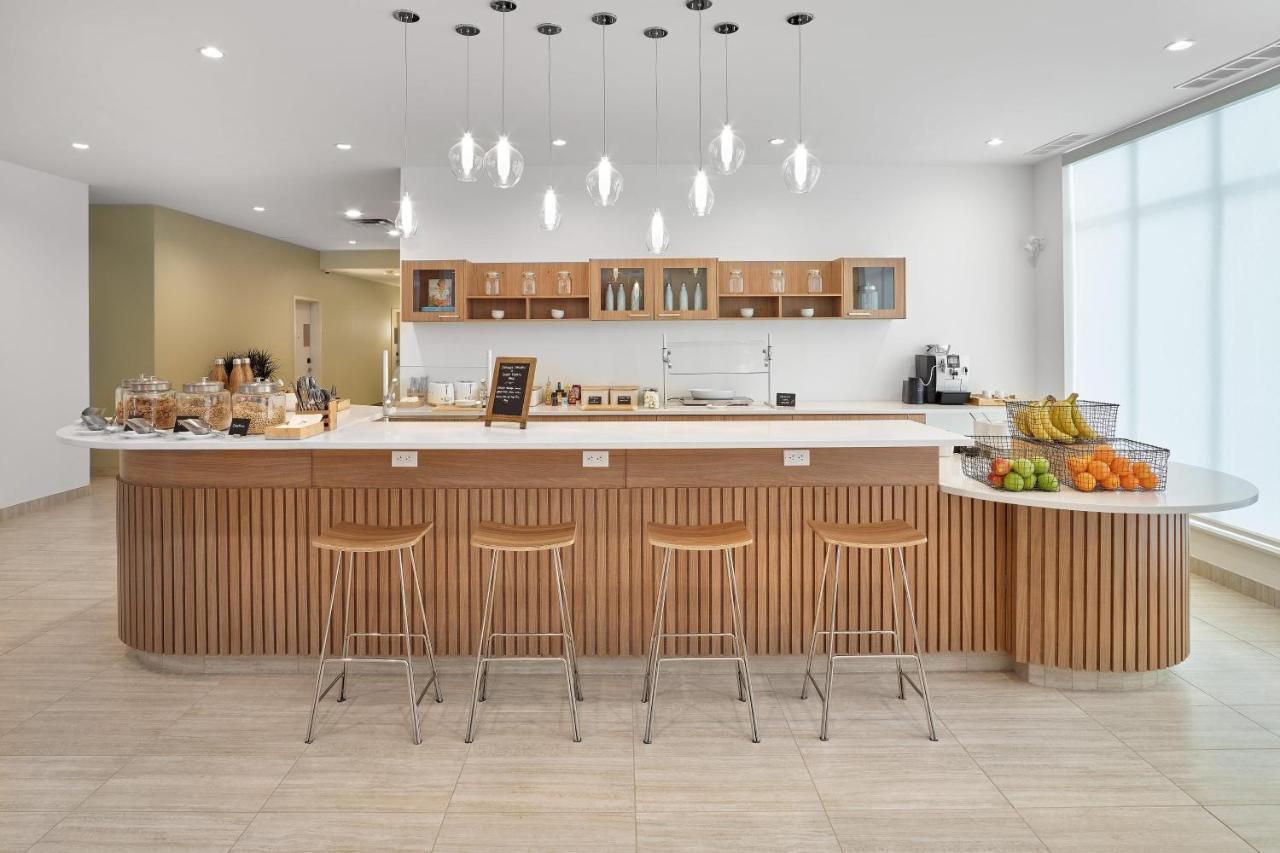 Element Edmonton West Hotel Екстериор снимка